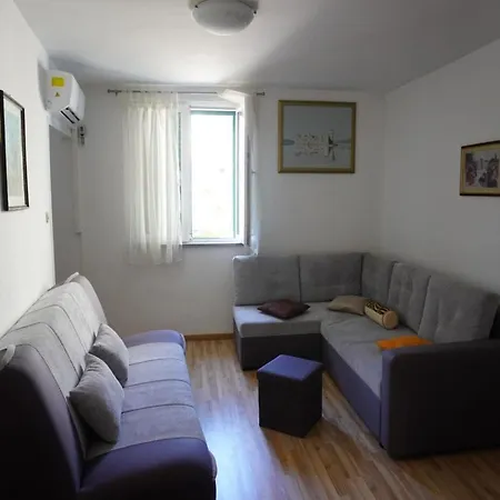 Nyaraló Labinezza Kaštela