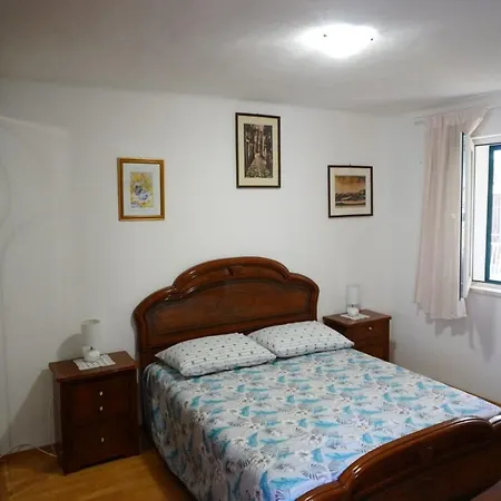 Labinezza Nyaraló Kaštela